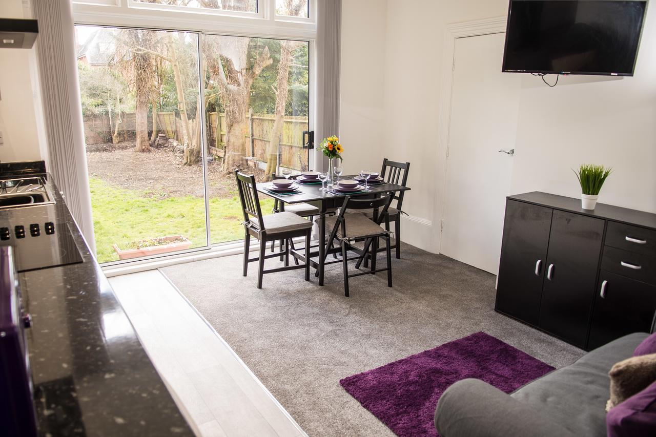 Moseley Mews Village Suites - Purple Μπέρμιγχαμ Εξωτερικό φωτογραφία